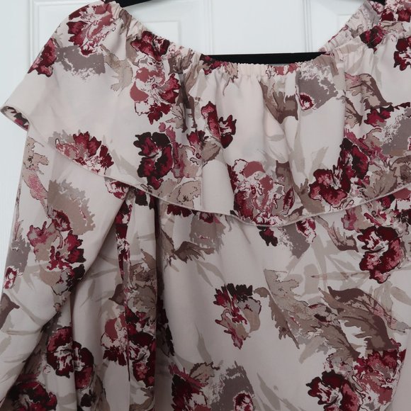 Aritzia Blouse - Picture 2 of 2